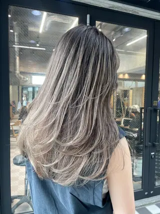 ロング カラー KAEDE🌺Wカ ラー/ホワイトカラーのヘアスタイル