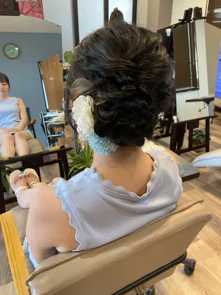 ミディアム 中野 紹江のヘアスタイル