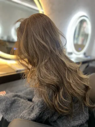 ロング LOHAS Kanaのヘアスタイル