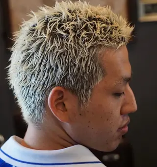 メンズ NUMBER THREEのヘアスタイル