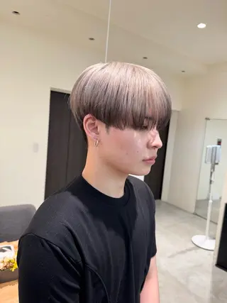 ロング i.GINZA所属・ハイトーン/透明感 カラー/レイヤーのヘアスタイル