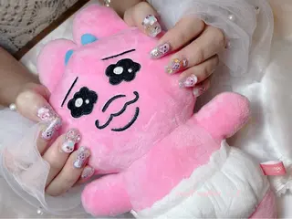 セミロング nail salon +A所属・Nail Salon +Aのネイルデザイン