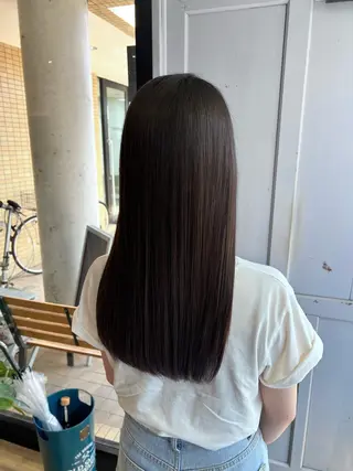 ロング ツキダテ ユイのヘアスタイル