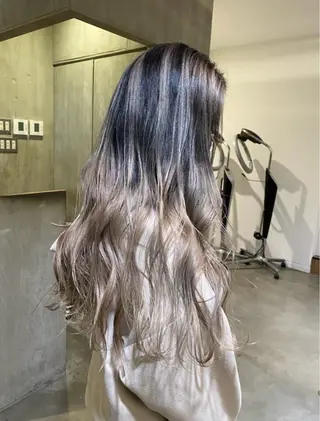 ロング カラー yate'/ Wカラー/小出捷也のヘアスタイル