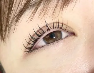 マツエク・マツパ アイラッシュサロン　Carina所属・水戸 SATOの眉毛・アイブロウイメージ