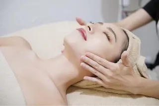 ショート カラー パーマ ヘアアレンジ メンズ ネイル マツエク・マツパ アイブロウ 💋美ボディサロン eta【エタ】💋のエステ・リラクイメージ