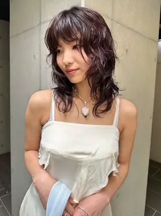 ミディアム カラー パーマ 似合わせウルフ/ レイヤー/山本祐輔のヘアスタイル