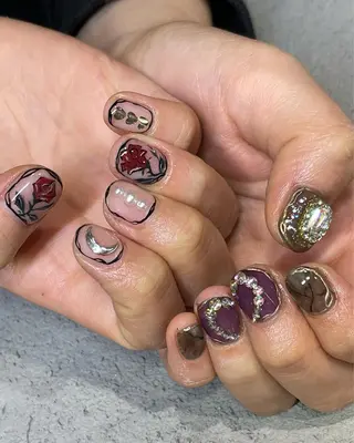 ショート m kaori𓃟のネイルデザイン