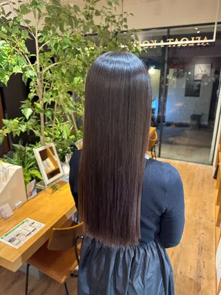 セミロング afloatkobe所属・美髪/髪質改善 川口凌弥のヘアスタイル