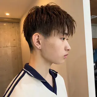 ショート メンズ センターパート/ニ ュアンスパーマのヘアスタイル