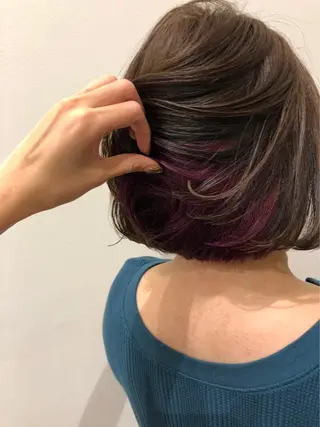 ショート カラー 石田 優菜のヘアスタイル