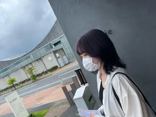 ミディアム カラー Seen.所属・吉野 智行のヘアスタイル