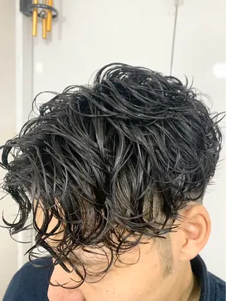 パーマ メンズ 松岡 恭弘のヘアスタイル