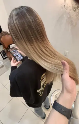 カラー BEEST所属・ate 【暖色/ハイトーン】のヘアスタイル