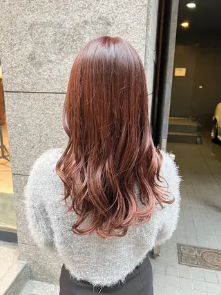 ロング カラー ノイシキ サキのヘアスタイル
