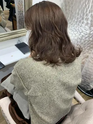 セミロング カラー レイヤー/顔周り /AKARIのヘアスタイル