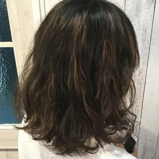 ミディアム カラー パーマ embrace エンブレイスのヘアスタイル