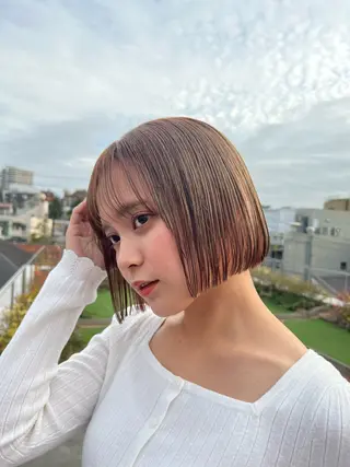 ショート i've所属・🩷色気可愛い🩷 透明感カラー🩷のヘアスタイル