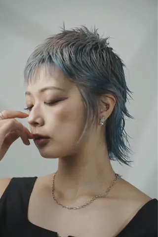 ショート ブリーチなしカラー RURI🩵のヘアスタイル