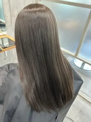 カラー セミロング newi 赤羽のヘアスタイル