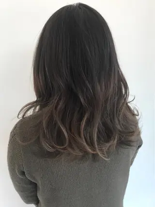 ミディアム カラー 湯浅 了一のヘアスタイル