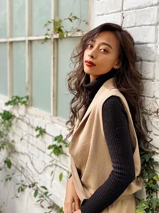 ロング カラー 🌈艶ハイトーン🌈 心を込めます🤝涼介のヘアスタイル