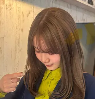セミロング カラー レイヤー/ボブ/透明 感カラー/佐藤奈由のヘアスタイル