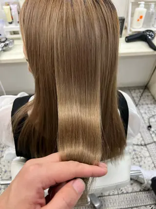 セミロング ブルーム プレミアムのヘアスタイル