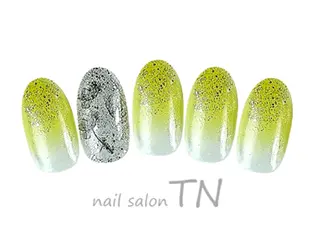 ネイル 矢川 まどかのネイルデザイン