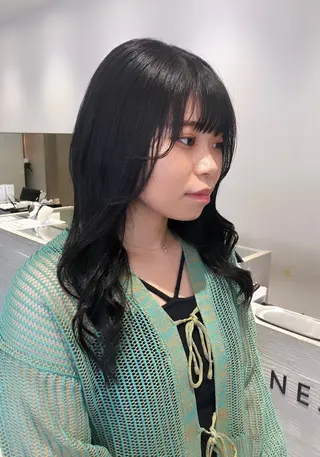 ロング カラー サキ🤍ハイトーン 🩰くびれ巻きヘアのヘアスタイル