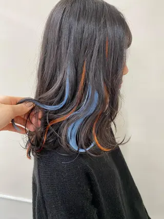 カラー エクステ ハイトーン 💭黒崎ハルカのヘアスタイル