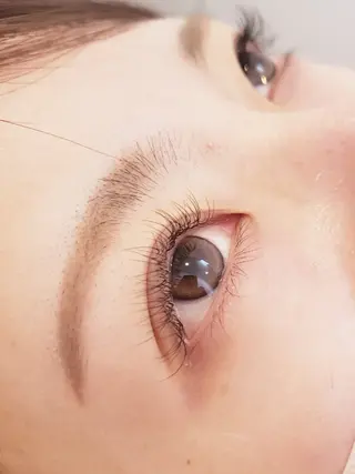 マツエク・マツパ 福島 優花のヘアスタイル