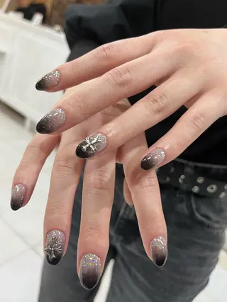 ネイル GRANDEUR焼津 MEI🪼のネイルデザイン