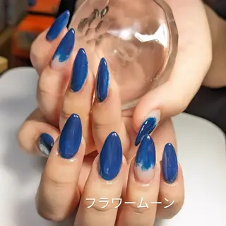 ネイル フラワー ムーンのネイルデザイン