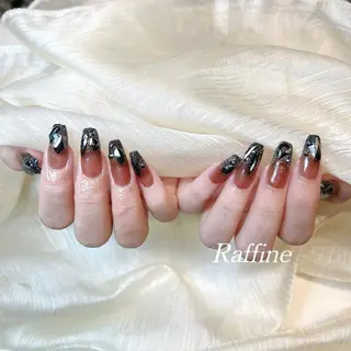 ネイル RAFFINE 月🦋🩵のネイルデザイン