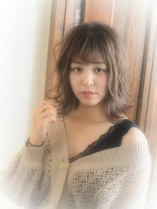 ミディアム カラー grand juteのヘアスタイル