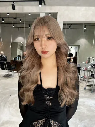 カラー nehus nagaoka所属・🖤複雑履歴ブリーチ Mizuki 🖤のヘアスタイル