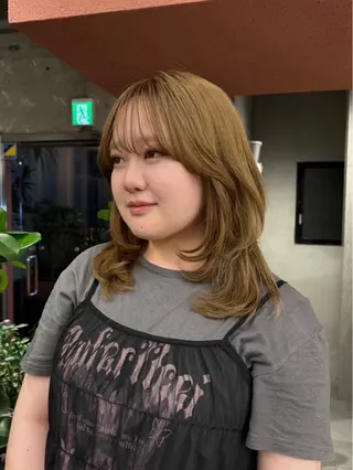 ミディアム 林 菜月のヘアスタイル