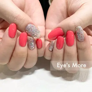 ネイル Eye's More Ochiaiのネイルデザイン