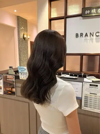 ミディアム ブランシェ神領店所属・長谷川 歩咲のヘアスタイル