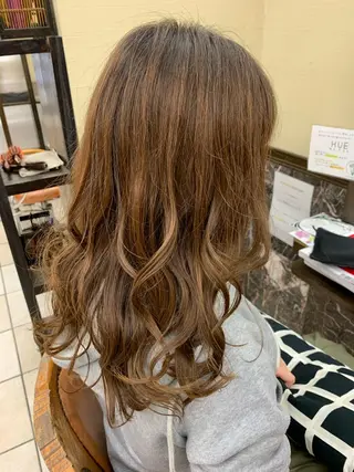 セミロング CLOVER所属・HairSalon CLOVER🍀のヘアスタイル