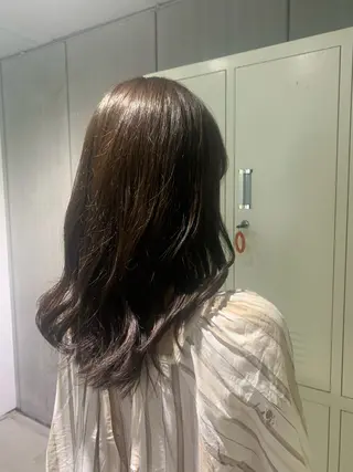 セミロング カラー 福村 彩夏のヘアスタイル