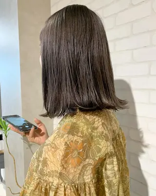 セミロング haco＋所属・圧倒的デザイン力 店長🎨RENAのヘアスタイル