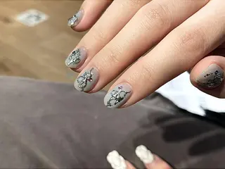 ネイル Shis_🦄shi 韓国風キラキラネイルのネイルデザイン