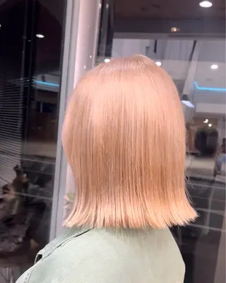 ミディアム カラー U リオナのヘアスタイル