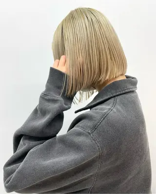 ショート nok所属・レイヤー/ベージュ/ どますず🌺のヘアスタイル