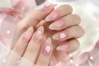 ネイル nailsalon Miss Shirley所属・Miss Shirley新宿のネイルデザイン