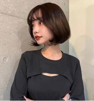ショート カラー 韓国ボブ/レイヤー カット/ EMIRIのヘアスタイル