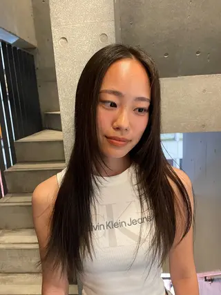 ロング shoko/ 海外ガール風パーマのヘアスタイル