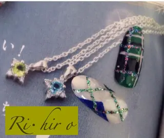 ネイル ネイル＆フラワーサロン〜Ri✦hiro〜鳥栖店所属・HIRATA RIEのネイルデザイン